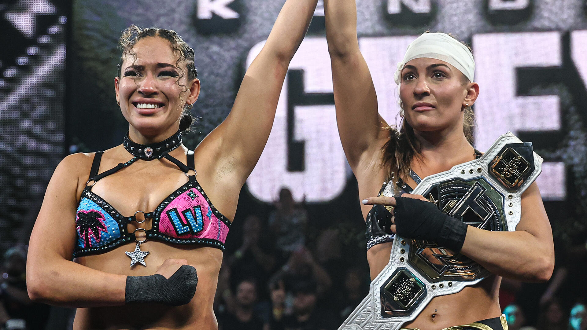 تغطية شاملة لنتائج عرض WWE NXT: نزاع أندرغراوند دامي وتتويج أبطال الجدد للفرق