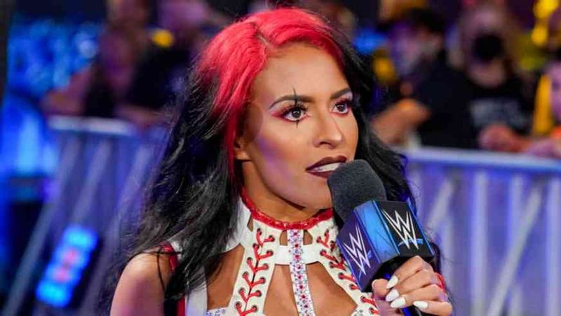 "شعور غريب بالفشل".. زيلينا تفتح قلبها وتتحدث عن صدمة تسريحها من WWE ووعدها لروح والدها