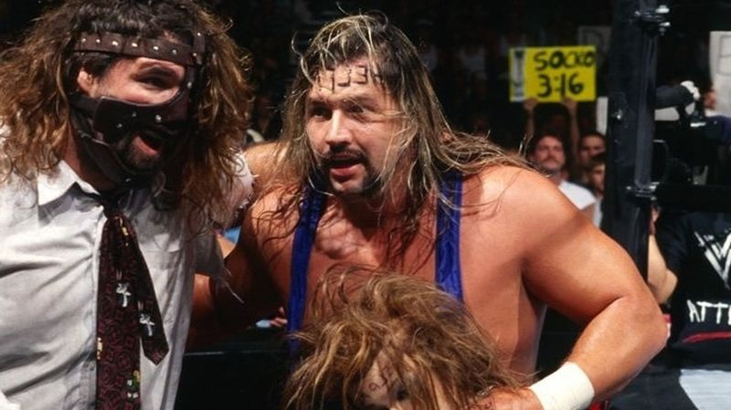 نجم WWE السابق آل سنو يحدد أكثر إصابات مسيرته ألما ويكشف موعد اعتزاله