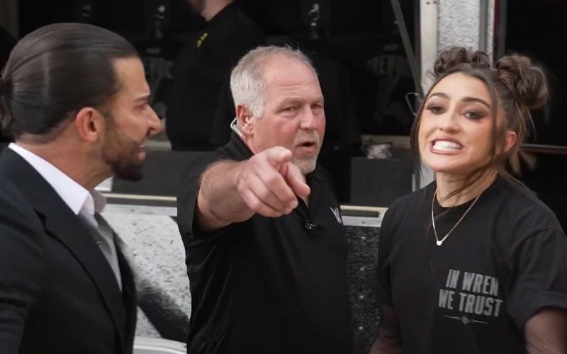 رين سنكلير تطرد من عرض WWE NXT بعد محاولتها العمل في شاحنة البضائع خلال فترة إيقافها