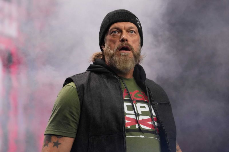 آدم كوبلاند يقارن تفاعل جماهير أرينا مكسيكو بلحظة عودته التاريخية في Royal Rumble