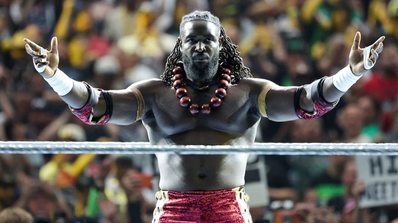 نجم اتحاد AAA يريد مواجهة أوبا فيمي في عرض WrestleMania أو في إفريقيا
