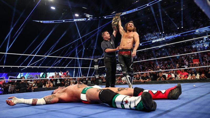 سامي زين يحتفل مع جماهيره الوفية باستعادة لقب WWE: "العدالة تحققت أخيرا!"