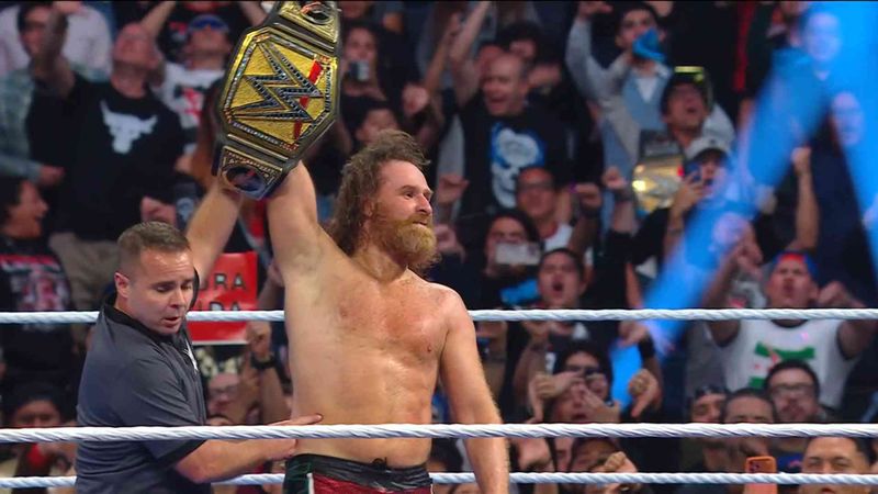 زلزال في مكسيكو سيتي.. سامي زين يهزم سي ام بانك ويتوج بطلا لـ WWE للمرة الثانية وسط فوضى وتدخلات عارمة
