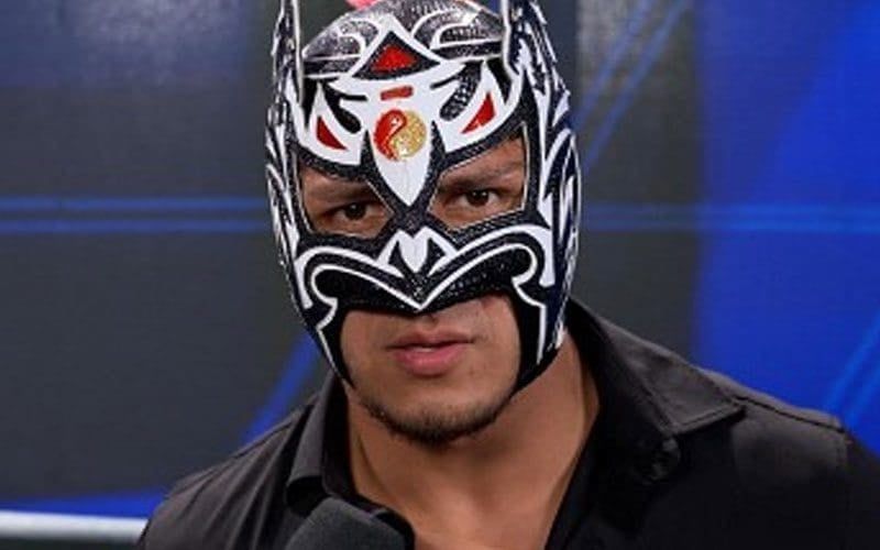 دراغون لي يغير وكيله مؤخرا مع اقتراب انتهاء عقده مع WWE