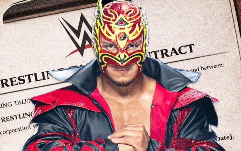موقف مستقبل دراغون لي مع WWE مع اقتراب انتهاء عقده