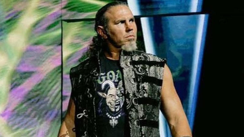 مات هاردي يسترجع ذكريات زملائه الراحلين في WWE