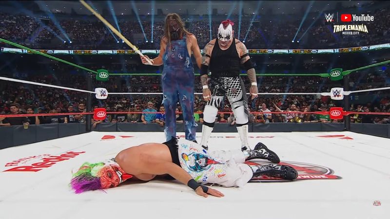 باغانو يوجه خيانة دموية ويدمر سايكو كلاون في عرض AAA TripleMania