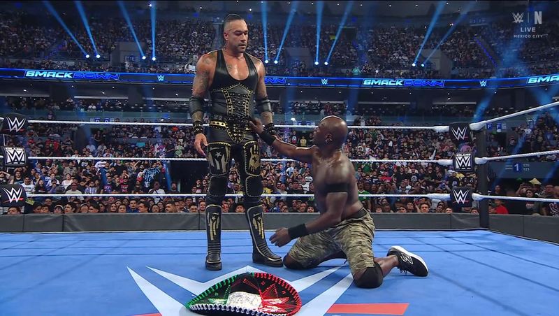 غدر وقبعة سومبريرو.. داميان بريست ينقلب على ار تروث ويتحول للشخصية الشريرة بعد خسارة ألقاب AAA في WWE SmackDown