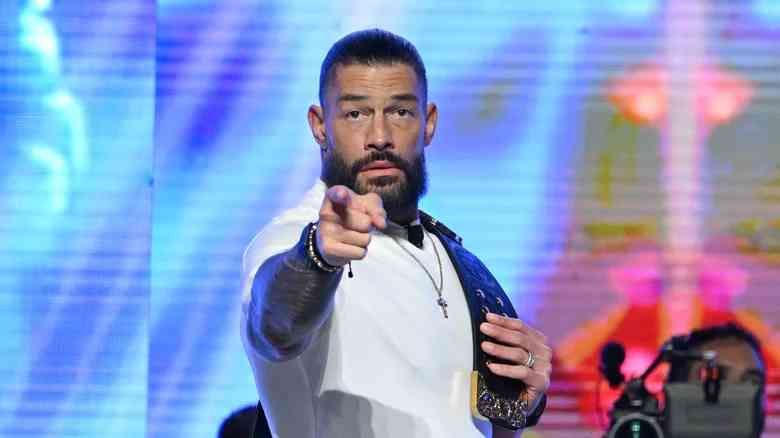 مدرج رسميا كشرير!.. تقارير داخلية تكشف تصنيف شخصية رومان رينز في كواليس WWE'
