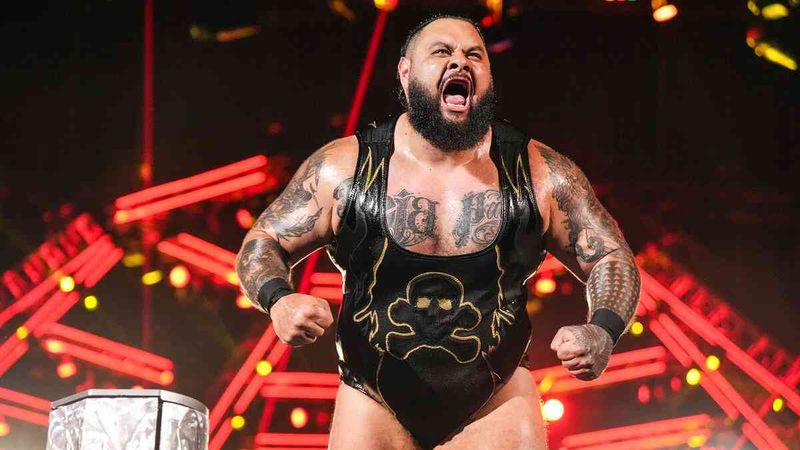 الوحش قادم.. تقارير تؤكد عودة برونسون ريد الوشيكة إلى عروض عرض WWE RAW هذا الشهر