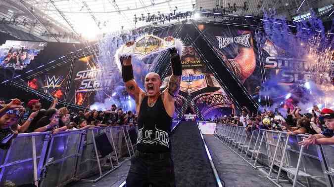 "سأكون أكثر أنانية".. بارون كوربين يهدد نجوم WWE: لا أصدقاء في هذه الفترة والجميع أصبح هدفاً لي