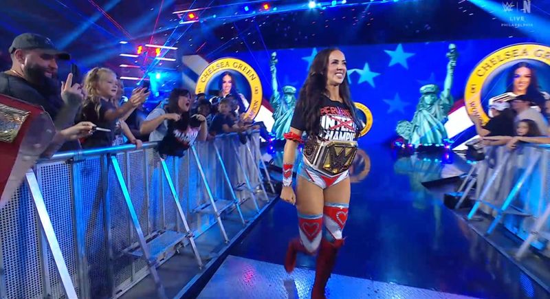 "رغم الإصابة بكسر في محجر العين!".. قرار حاسم من WWE بشأن تجريد تشيلسي غرين من اللقب!