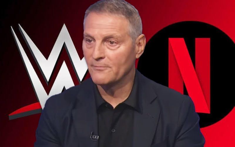 أري إيمانويل يرد على مخاوف تفاعل الجمهور مع Netflix وسط الشراكة مع WWE