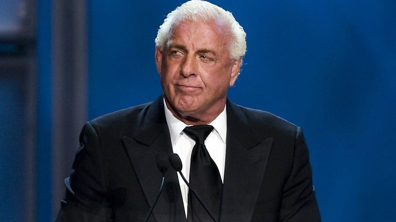ريك فلير أسطورة WWE يروي قصة مؤلمة حول إدمان ابنه