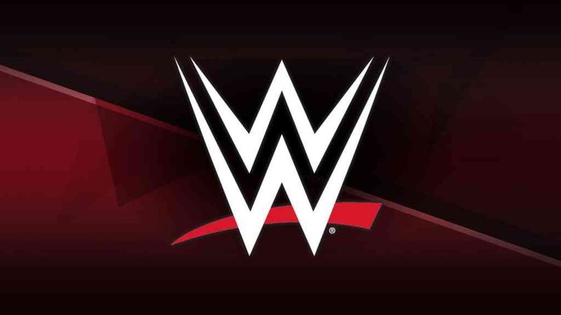 تقارير تكشف عن صفقات وانتقالات وشيكة بين العروض لترتيب قوائم WWE