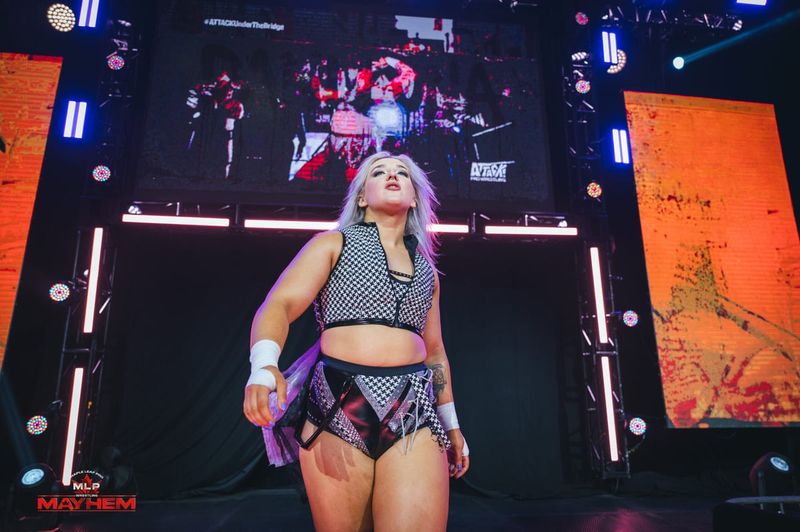 داني لونا تنضم إلى AEW ومن المتوقع ظهورها لأول مرة قريبا جدا