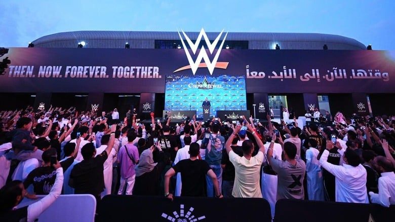 مستجدات عرض WWE Crown Jewel في المملكة العربية السعودية وسط تصاعد النزاع في الشرق الأوسط
