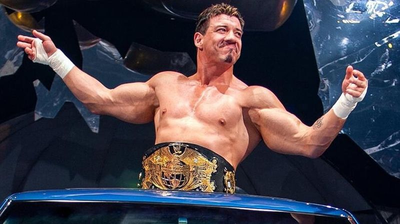 أسطورة WWE جي بي إل يقول إن أحد نجوم AAA يذكره بإدي غيريرو
