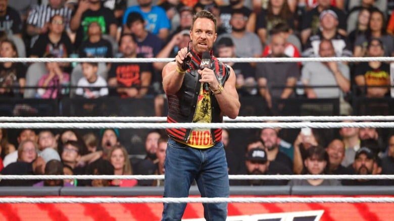 بولي راي يرى أن عرض برو مو ال ايه نايت في عرض WWE RAW لم يحقق الهدف المنشود
