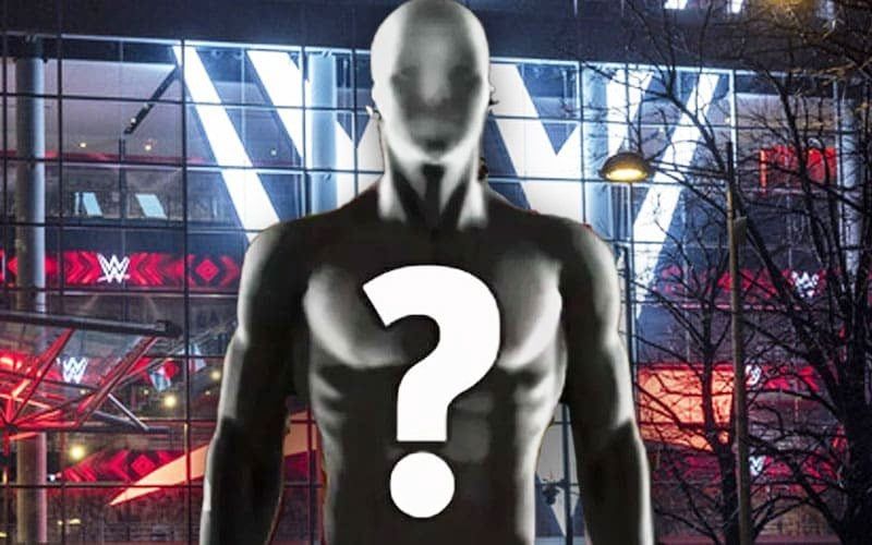 نجمة WWE السابقة تبدي استعدادها للعدول عن الاعتزال بشرط واحد