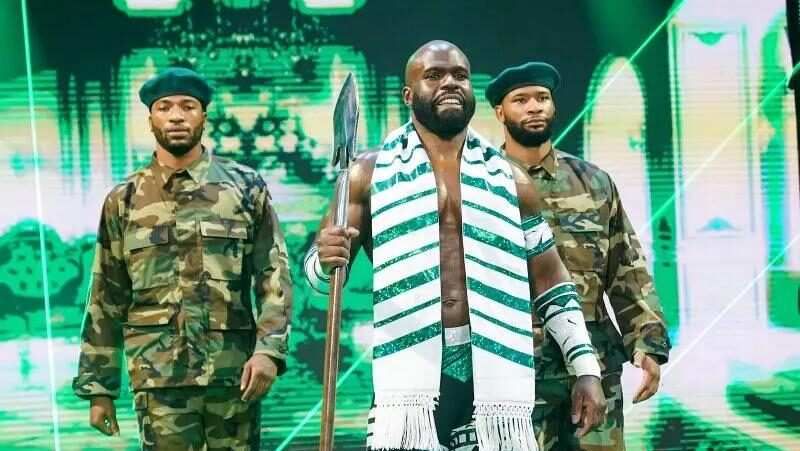 أوها نيشن (أبوللو كروز) يكشف كواليس شخصية "الأمير النيجيري" في WWE: "تحولت إلى شيء آخر تماماً"