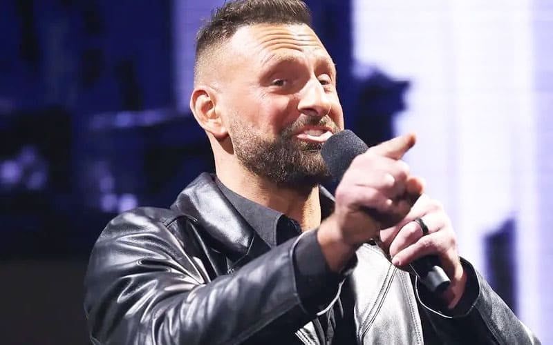 دونوفان ديجاك يشن هجوما على الجماهير الساخرة من المصابين بعد عرض AEW All Out