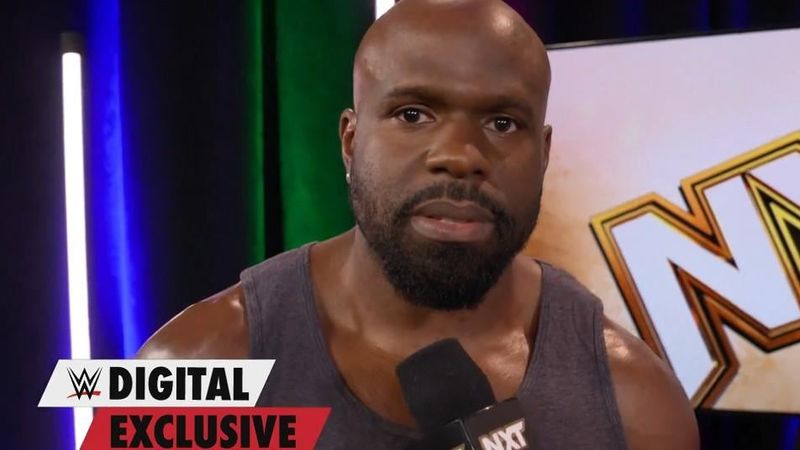 أبولو كروز يصرح بتوقعه مغادرة اتحاد WWE قبل يومين من القرار الرسمي