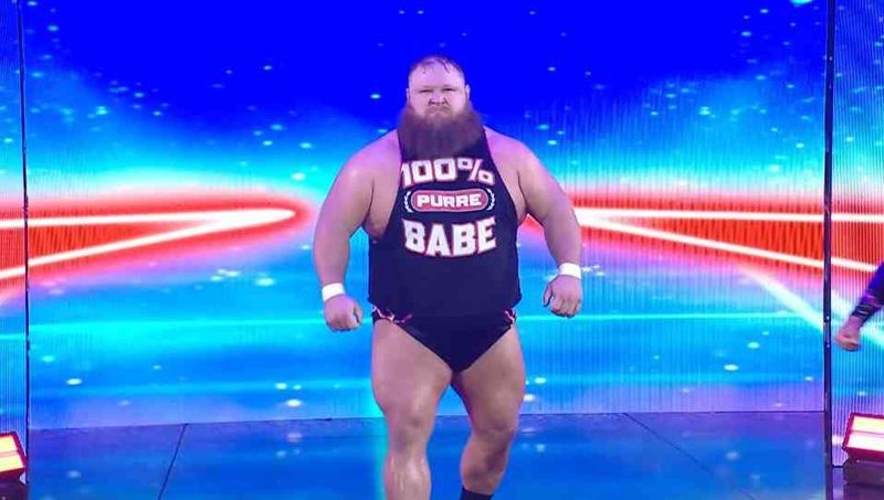 عودة مفاجئة للبلدوزر أوتيس في عرض WWE RAW.. وبرونسون ريد يسحق أوبا فيمي بـ 3 ضربات تسونامي مدمرة