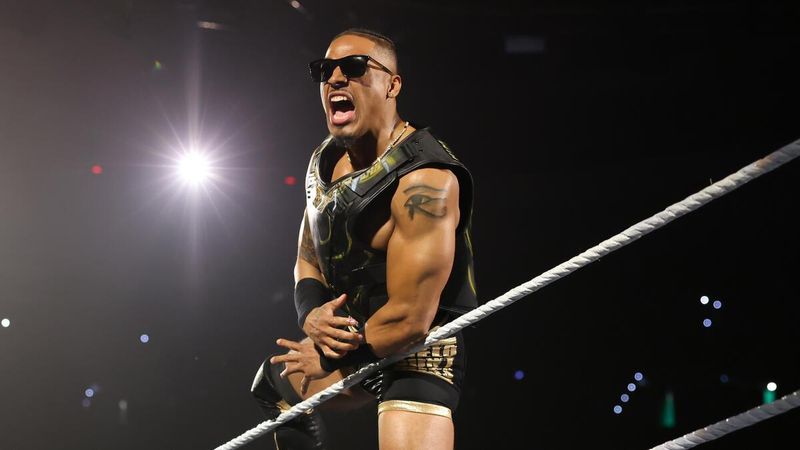 "زفاف مرتقب في أكتوبر!".. نجم WWE كارميلو هايز يعلن موعد زواجه من كيلاني جوردان ويكشف ملهمي طفولته