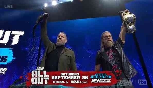 آدم كوبلاند يرفض انتصار ويمبلي.. ويتحدى الجميع في مواجهة TLC نارية بعرض All Out