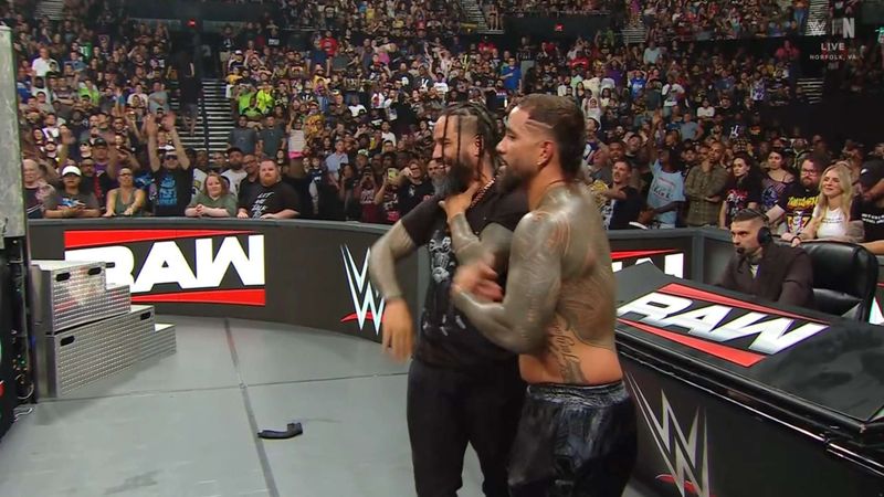 جي أوسو يسحق سولو سيكوا ويستعد لتسليمه لرومان رينز في عرض Raw القادم