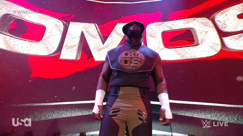 أوموس يختار تشكيلته المرعبة من نجوم WWE لقتال الشوارع الخماسي